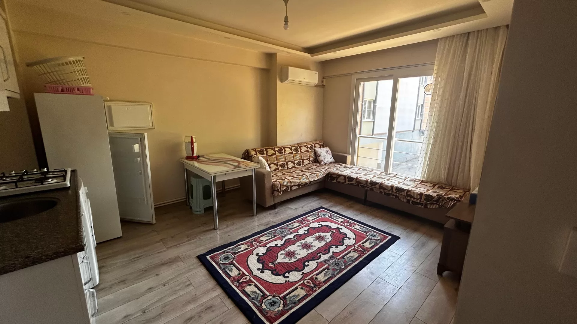 İsabeyli Merkez'de Üniversiteye Yakın 1+1 EŞYALI DAİRE