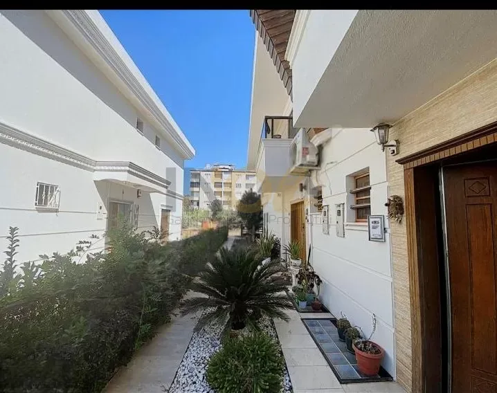 İsabeyli'de Satılık Ultra Lüks 4+1 Villa, 180m², Bahçeli